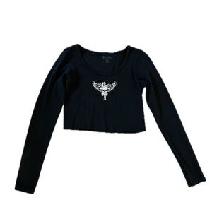 Brandy Melville- cropped skull long sleeve top.